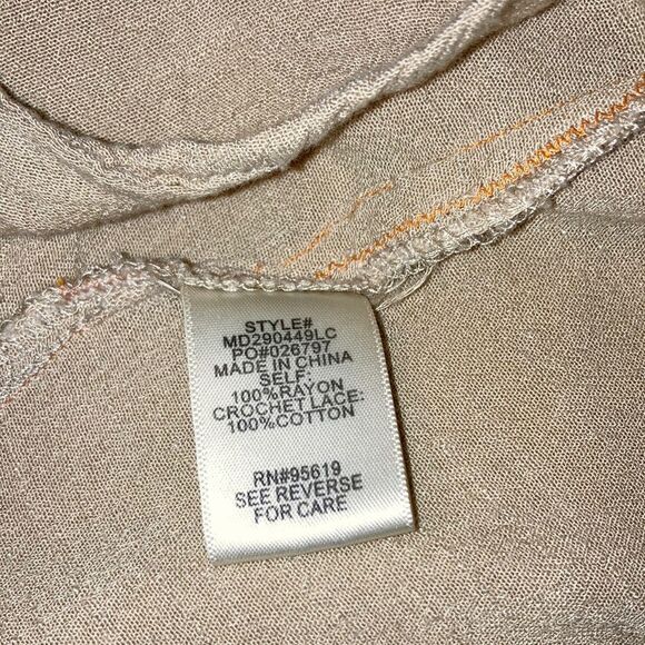 JOHN PAUL RICHARD Bell Sleeve Pullover Top Crochet Neckline Womens Medium - Picture 11 of 12